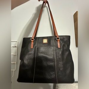 Dooney & Bourke leather tote bag